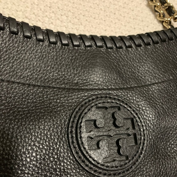 SOLD Tory Burch Marion Slouchy Tote - Picture 3 of 8
